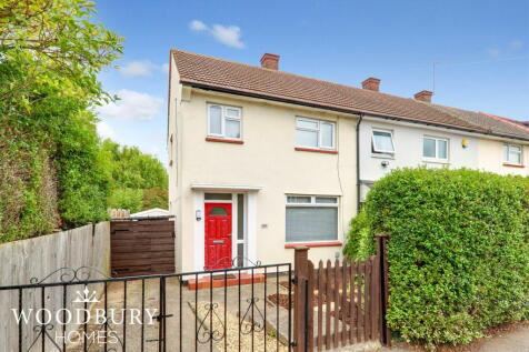 3 bedroom end of terrace house for sale