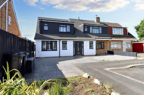 5 bedroom semi-detached house for sale