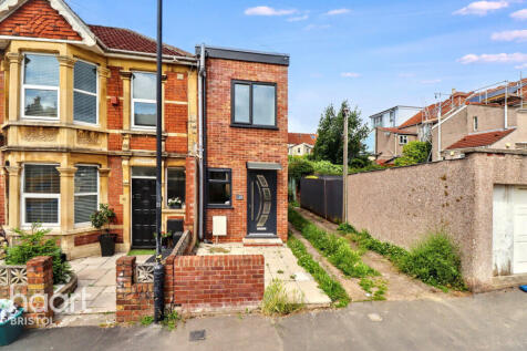 Grove Park Road, Bristol 2 bed end of terrace house for sale