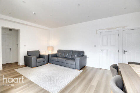 11 bedroom semi-detached house for sale