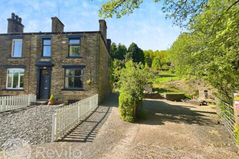 Huddersfield Road, Newhey, OL16 4 bed end of terrace house for sale