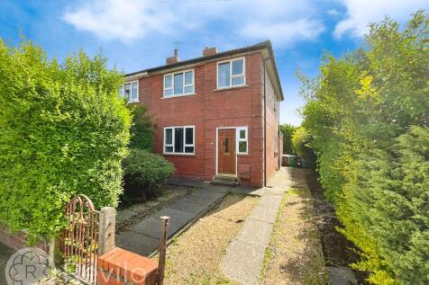 Sycamore Avenue, Newhey, OL16 2 bed semi