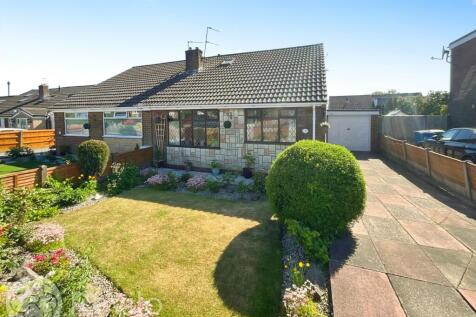 2 bedroom semi-detached bungalow for sale
