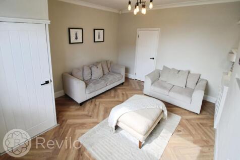 Norden Road, Rochdale, OL11 2 bed terraced house for sale