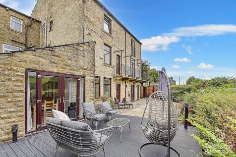 Milner Street, Whitworth, OL12 4 bed terraced house for sale