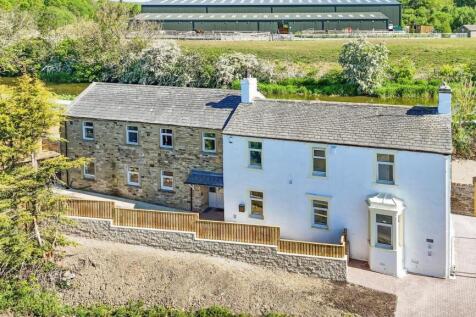 Clay Hall Farmhouse, Skipton 5 bed detached house for sale