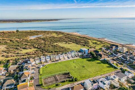 Sandy Beach Estate, Hayling Island PO11 3 bed house for sale
