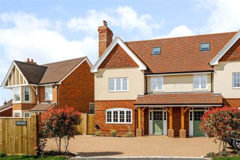 5 bedroom semi-detached house for sale