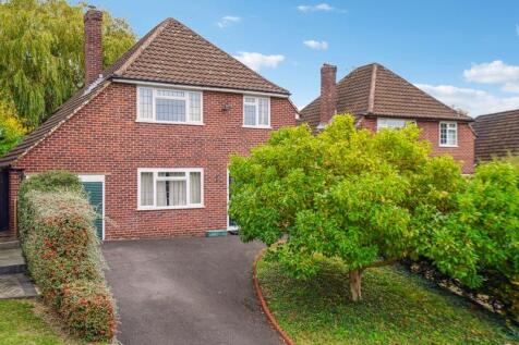 Wakefield Crescent, Stoke Poges 3 bed detached house for sale