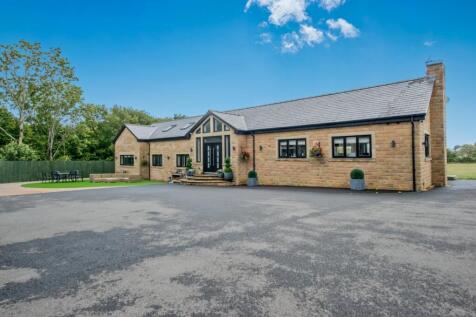 Latham Lane, Gomersal, Cleckheaton... 6 bed detached house for sale