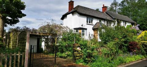 2 bedroom semi-detached house for sale