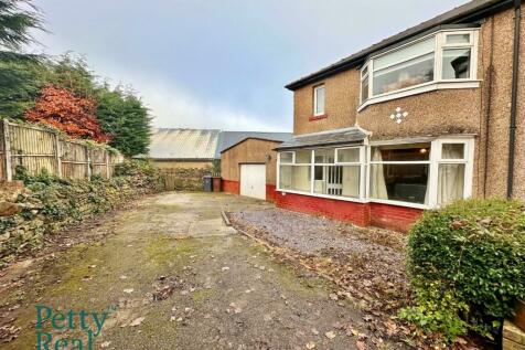 2 bedroom semi-detached house for sale