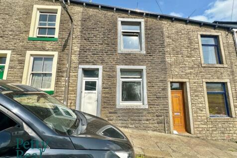 Grosvenor Street, Colne 3 bed terraced house for sale
