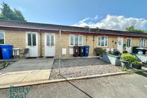 Peerart Court, Colne 1 bed bungalow for sale