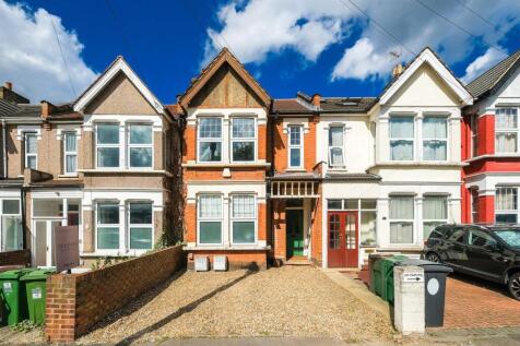 Dyson Road, Upper Leytonstone 2 bed flat for sale