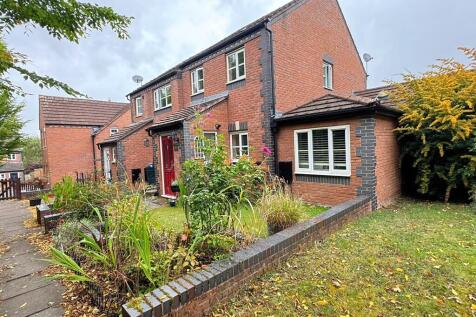 2 bedroom semi-detached house for sale