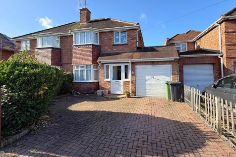 3 bedroom semi-detached house for sale