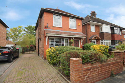 Central Road,  Rudheath, CW9 3 bed detached house for sale