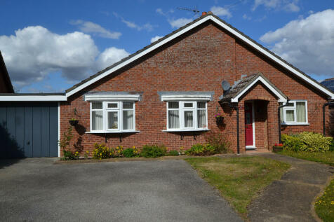 3 bedroom detached bungalow for sale