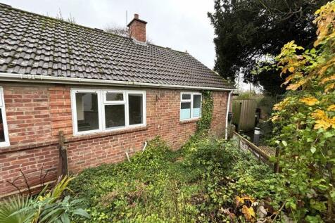 1 bedroom semi-detached bungalow for sale