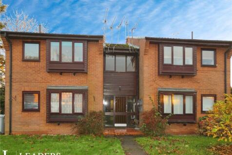 Queens Park Gardens, Crewe, Cheshire 3 bed apartment for sale