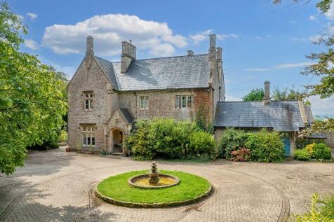 9 bedroom country house for sale