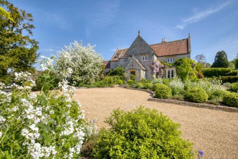 8 bedroom detached house for sale