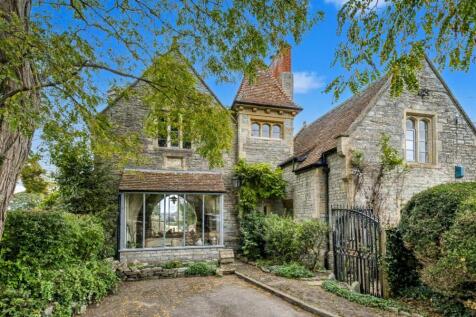 Period house  on village outskirts 6 bed detached house for sale