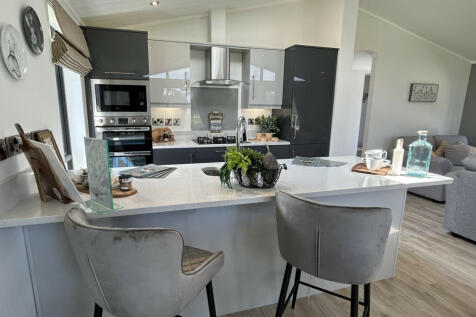 Faringdon, Oxfordshire, SN7 3 bed park home for sale
