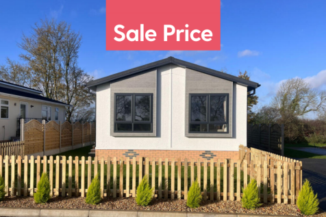 Kettering, Northamptonshire, NN14 2 bed park home for sale