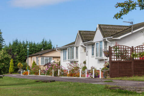 Kings Langley, Hertfordshire, WD4 2 bed park home for sale