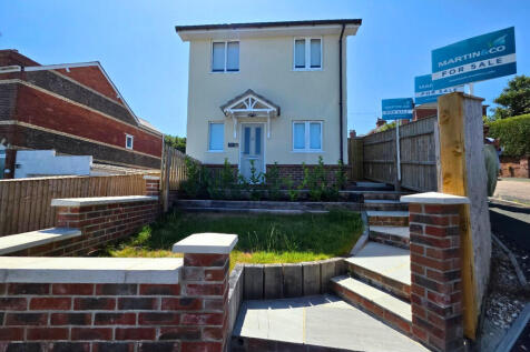 Chickerell Road, Weymouth 3 bed detached house for sale