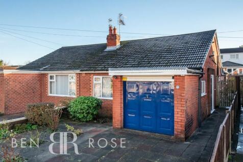3 bedroom semi-detached bungalow for sale