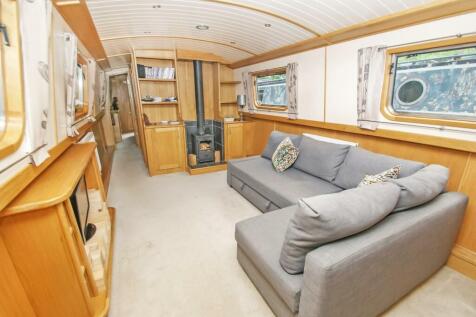 1 bedroom house boat for sale