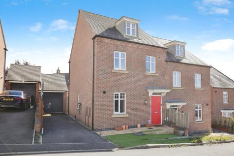 3 bedroom semi-detached house for sale