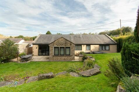 4 bedroom detached bungalow for sale