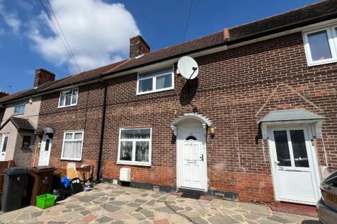 Goresbrook Road, Dagenham 3 bed terraced house for sale