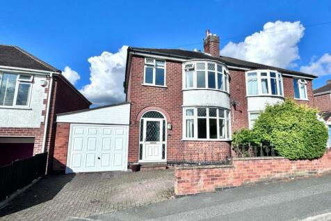 3 bedroom semi-detached house for sale