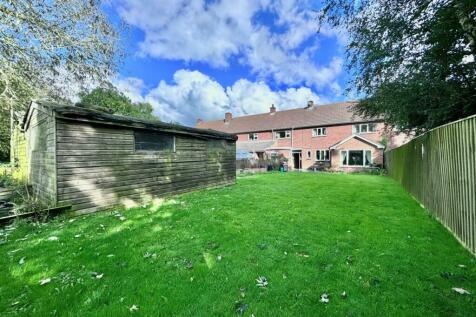 4 bedroom terraced house for sale