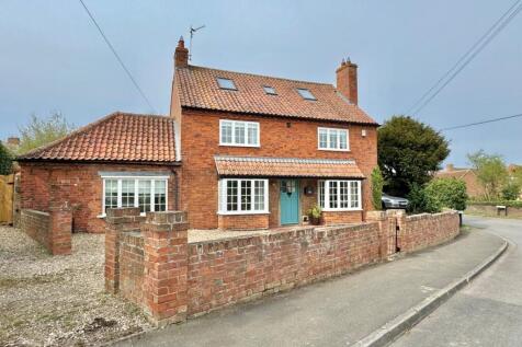 6 bedroom detached house for sale