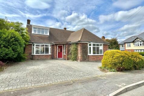 4 bedroom detached bungalow for sale
