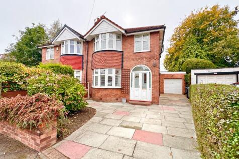 St Georges Avenue, Cheshire WA15 3 bed semi