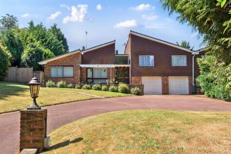 Waterhouse Lane, Kingswood, 5 bed detached house for sale