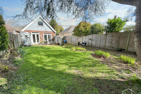 Fernheath Road, Bournemouth, BH11 8 2 bed detached bungalow for sale
