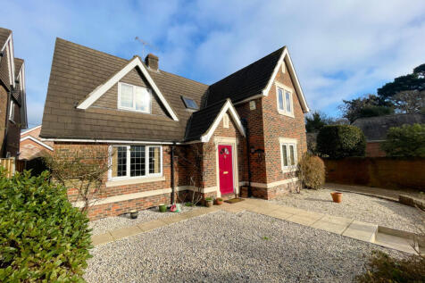 Silverwood Close, Wimborne, BH21 1 5 bed detached house for sale