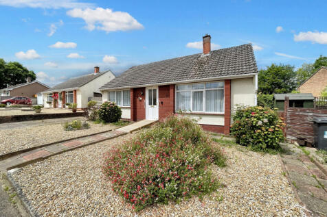 Fernheath Close, Bournemouth, BH11 8 2 bed bungalow for sale