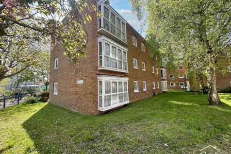 Lagland Street, Poole, BH15 1 2 bed flat for sale
