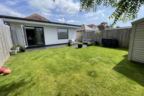Alderley Road, Bournemouth, BH10 6 3 bed detached bungalow for sale