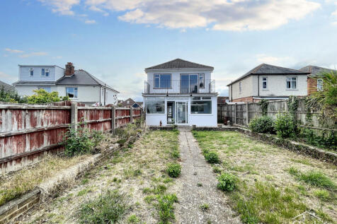 Howeth Road, Bournemouth, BH10 5 3 bed detached house for sale