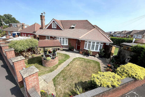 Strathmore Road, Bournemouth, BH9 3 4 bed chalet for sale